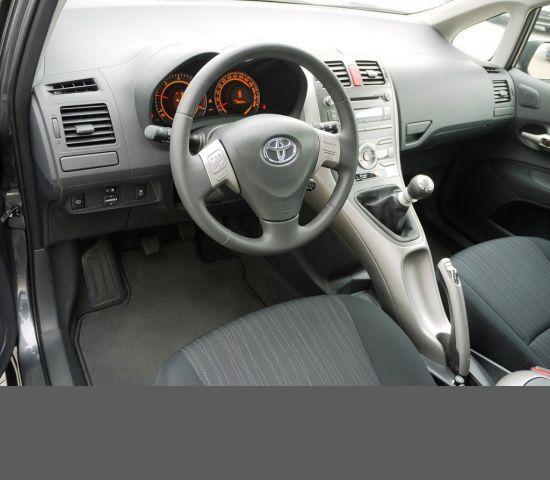 Toyota Auris Grey