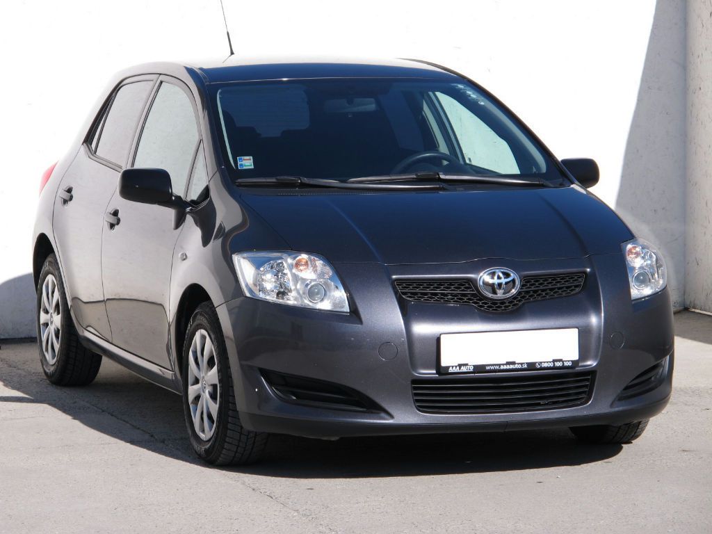 Toyota Auris Grey