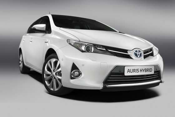 Toyota Auris Hybrid 2013