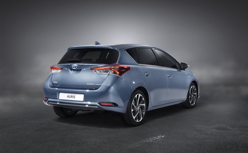 Toyota Auris Hybrid 2015