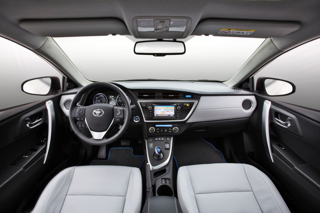 Toyota Auris Kombi