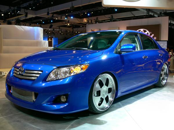 Toyota Auris Sedan
