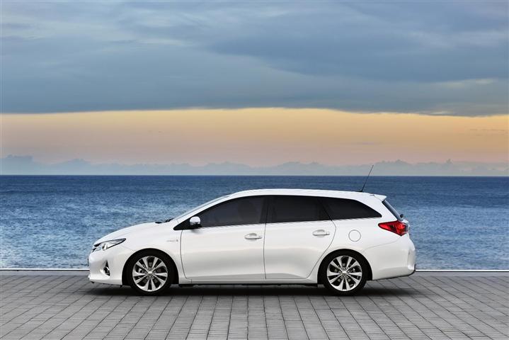 Toyota Auris Wagon