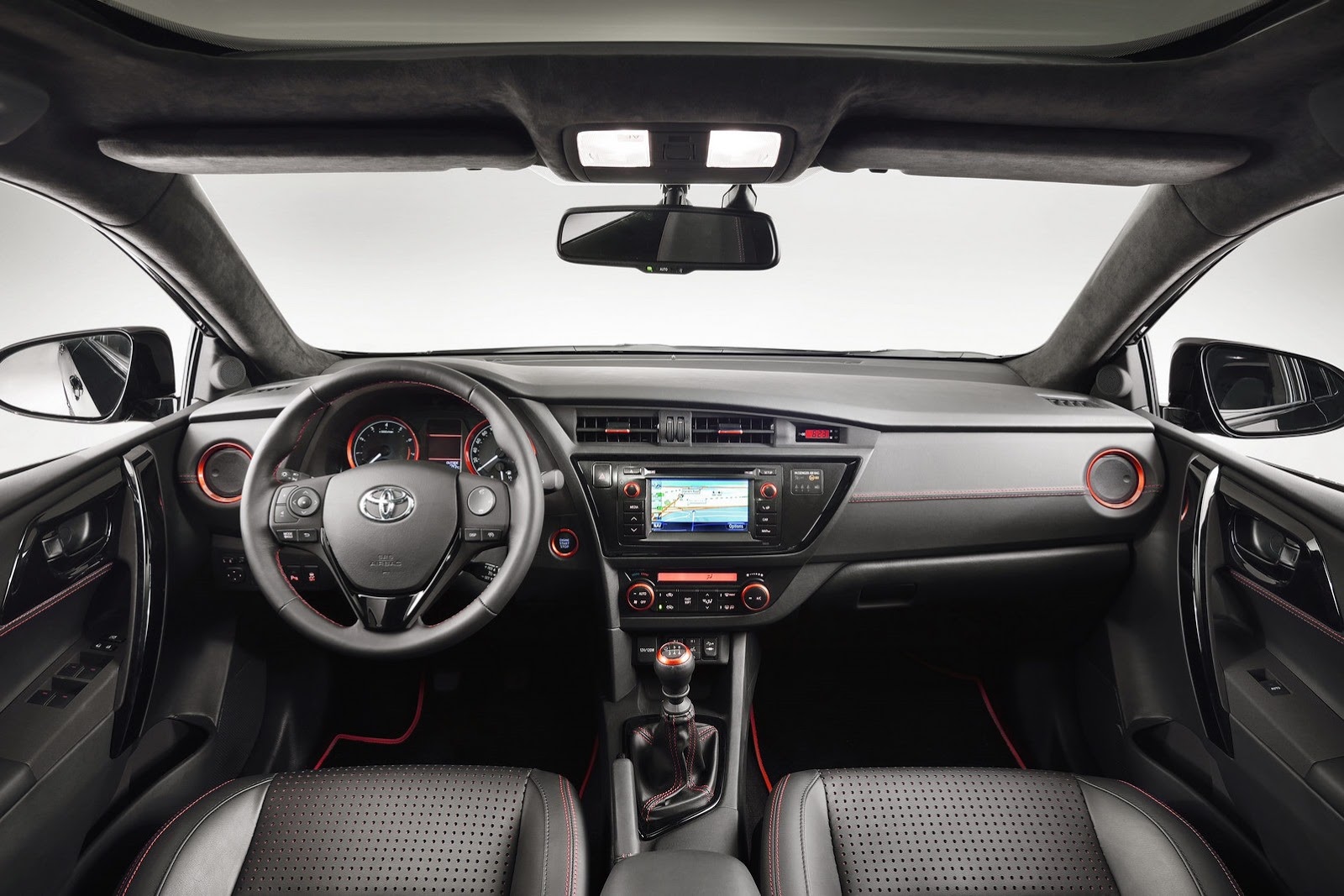 Toyota Auris White