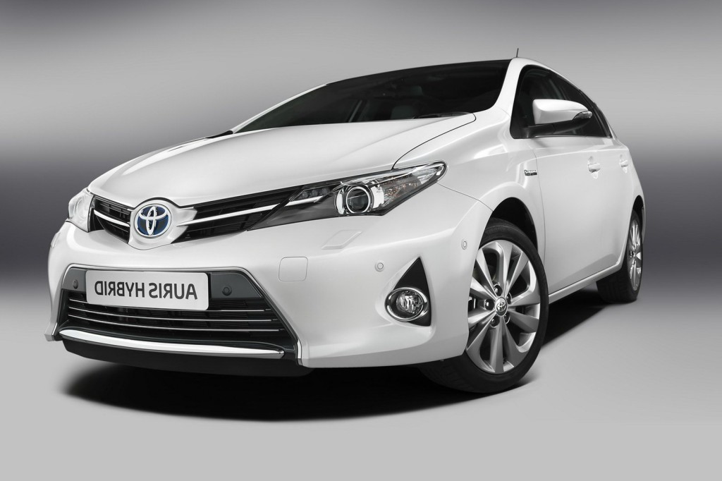 Toyota Auris White