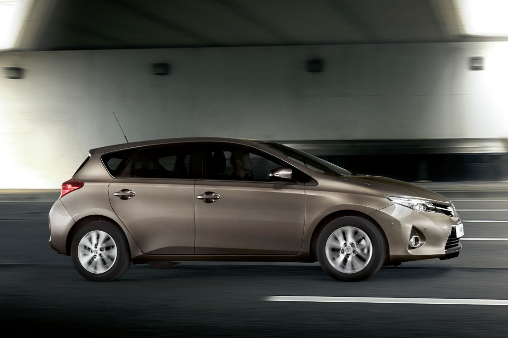 Toyota Auris X