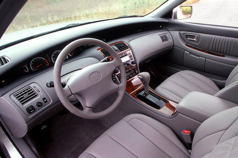 Toyota Avalon 2000