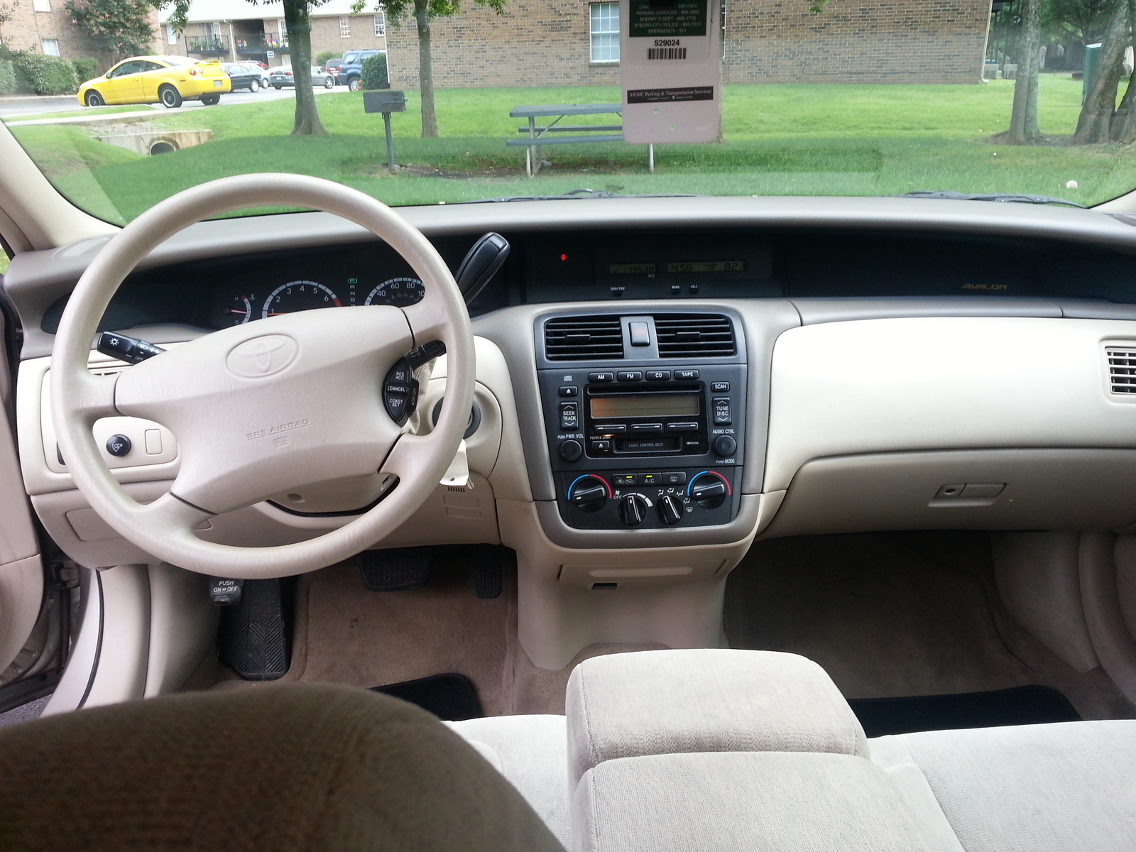 Toyota Avalon 2000