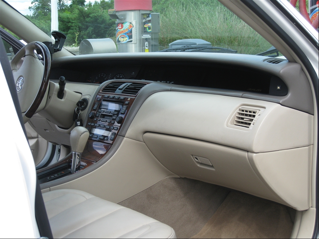 Toyota Avalon 2003