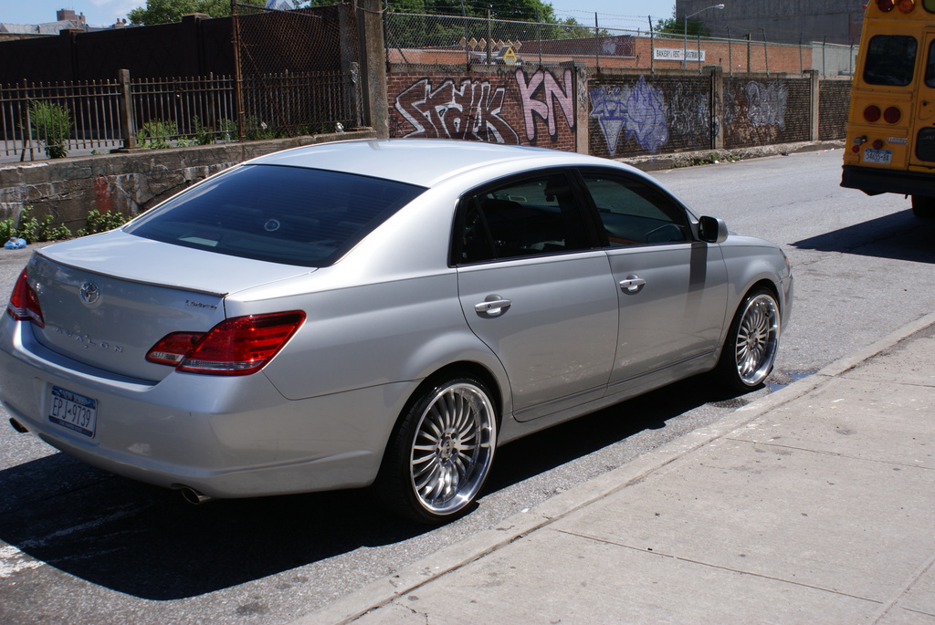 Toyota Avalon 2005