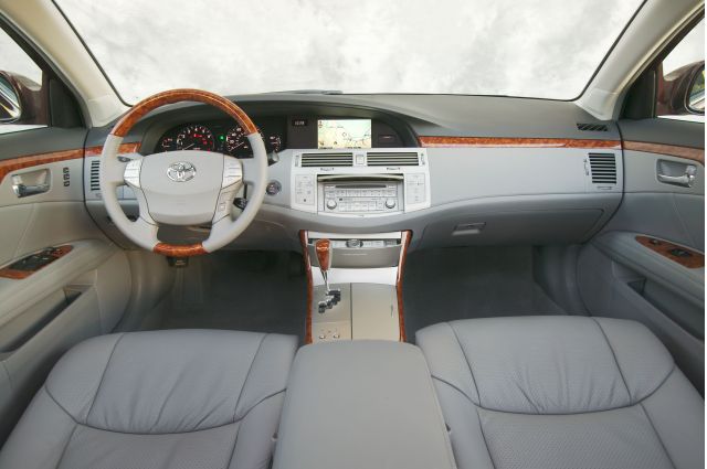 Toyota Avalon 2005