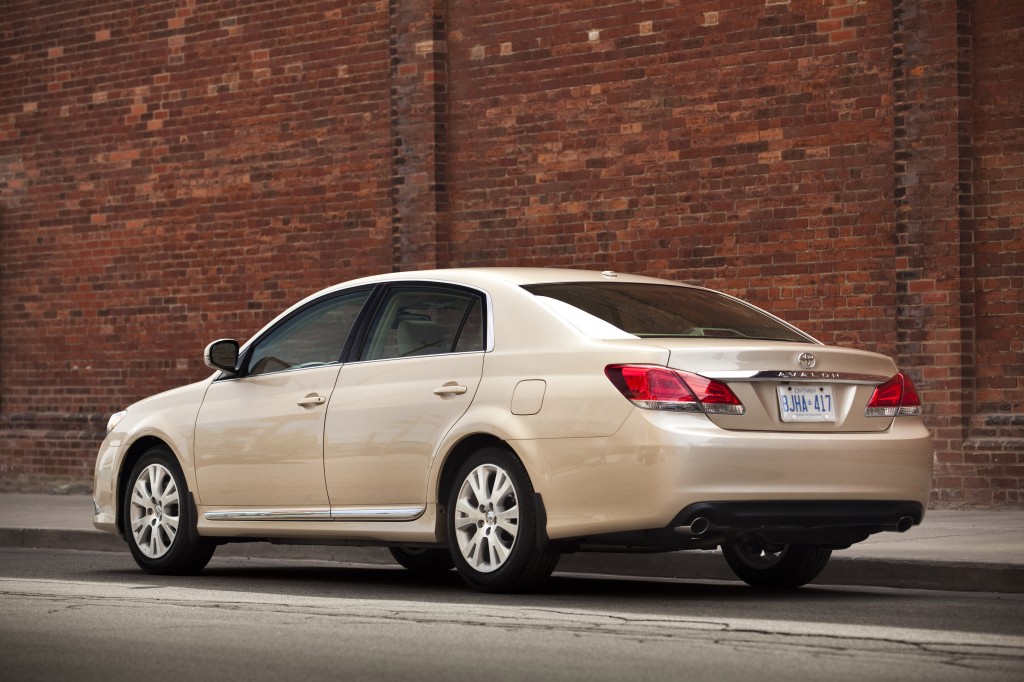 Toyota Avalon 2010