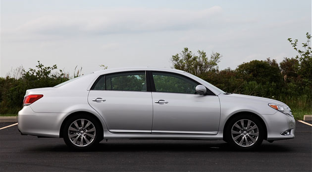 Toyota Avalon 2010