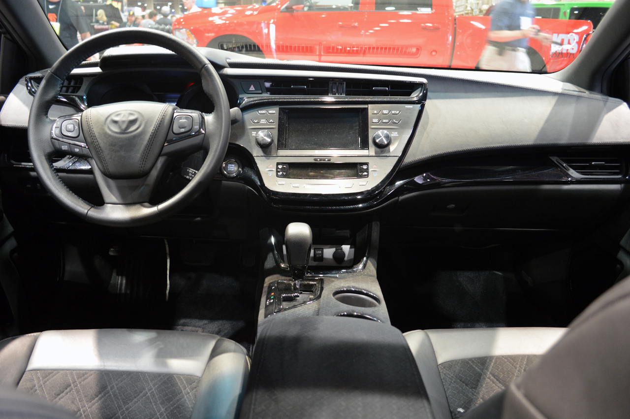 Toyota Avalon Dub Edition
