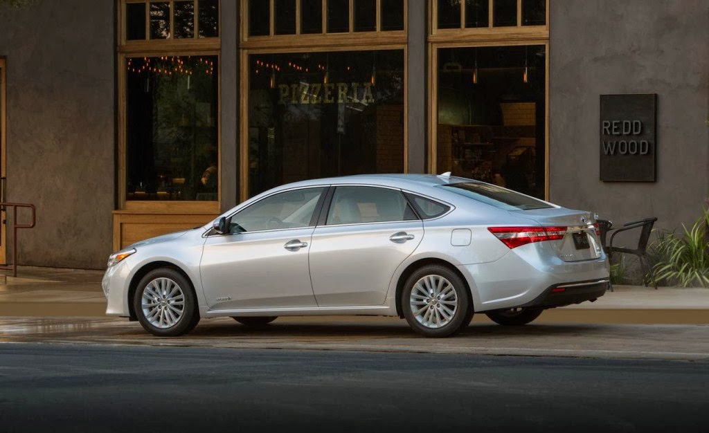 Toyota Avalon Hybrid 2014