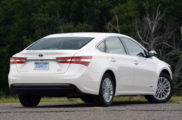 Toyota Avalon Hybrid Limited