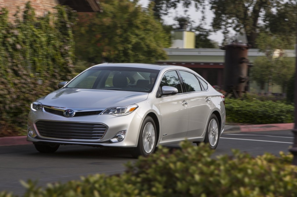 Toyota Avalon Limited Hybrid