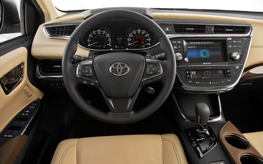 Toyota Avalon Limited Hybrid