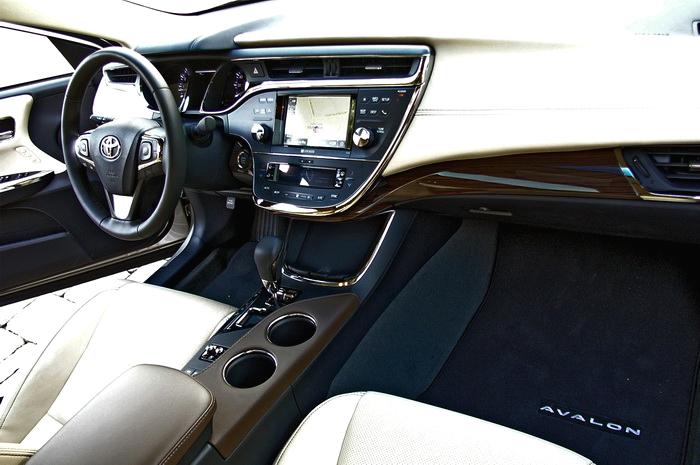 Toyota Avalon Livery Edition