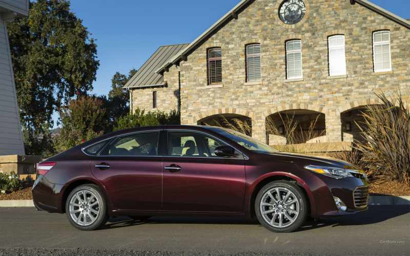 Toyota Avalon Xle 2013