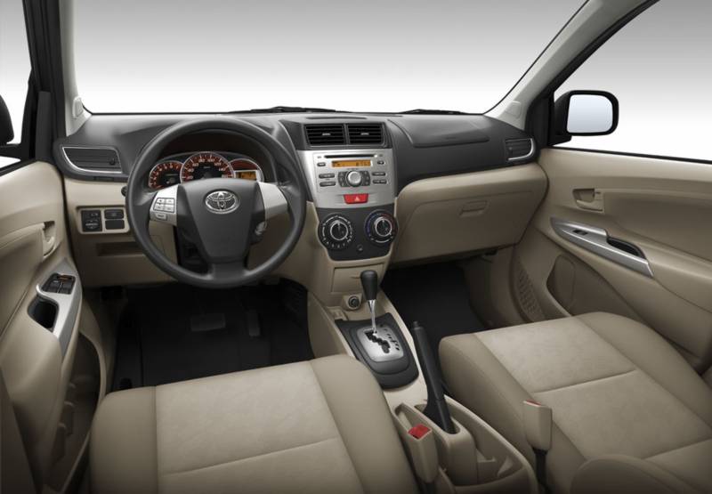 Toyota Avanza 5 Seater