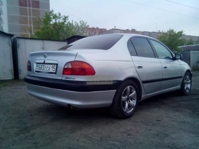 Toyota Avensis 1999