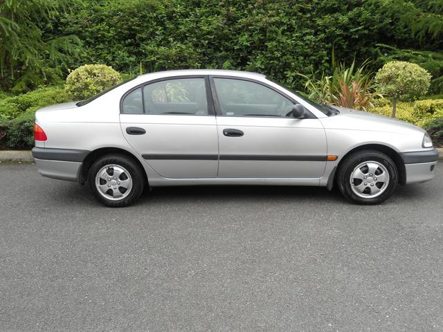 Toyota Avensis 1999