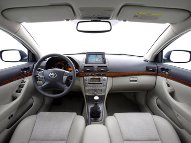 Toyota Avensis 2.0 D-4d Executive