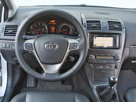 Toyota Avensis 2.2 D-Cat