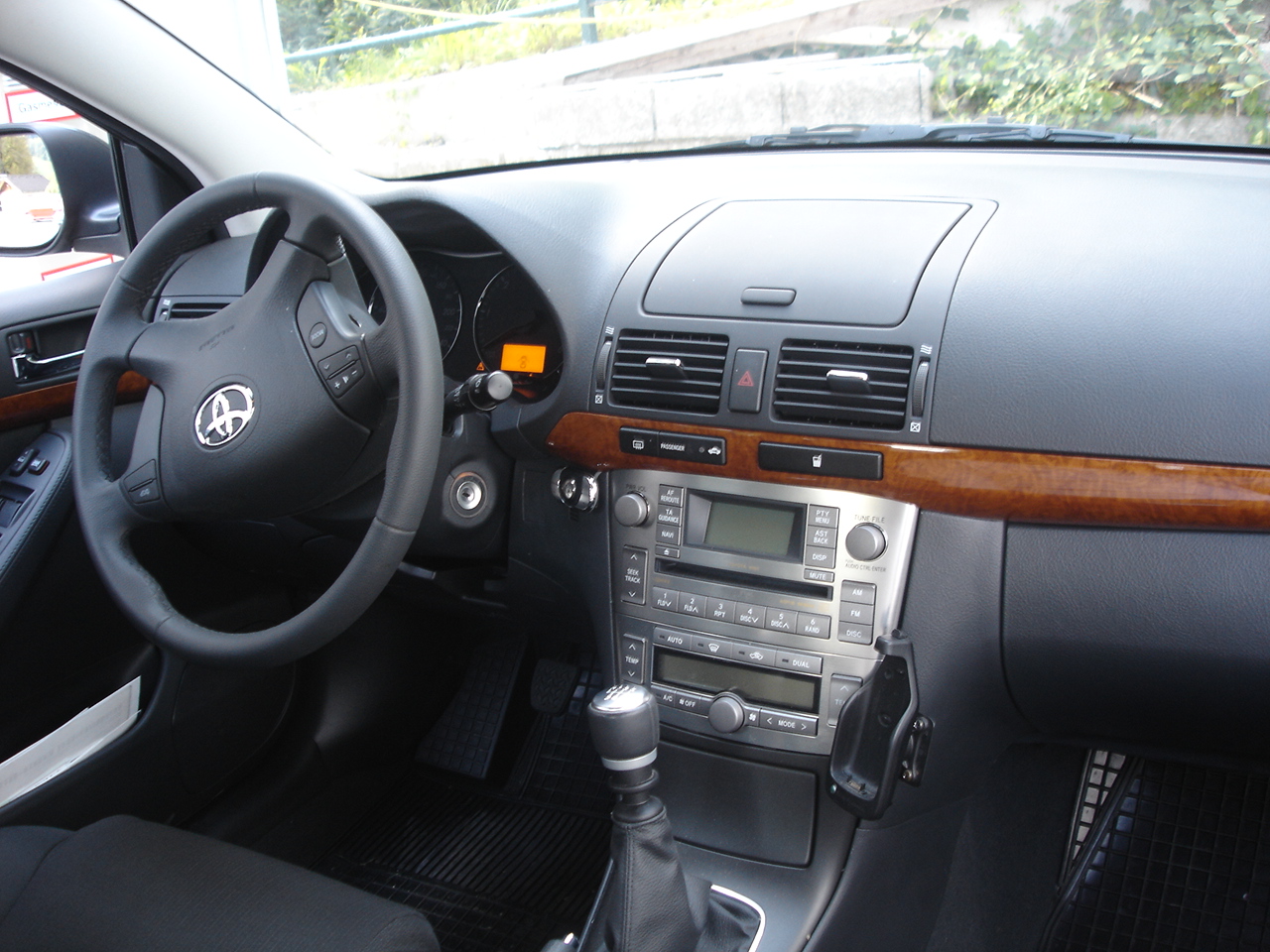 Toyota Avensis 2.4