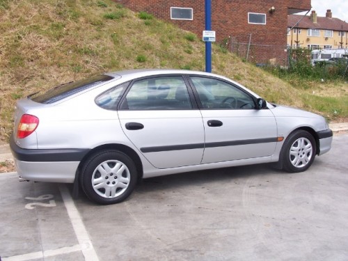 Toyota Avensis 2002