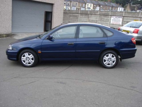 Toyota Avensis 2002