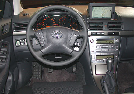 Toyota Avensis 2004