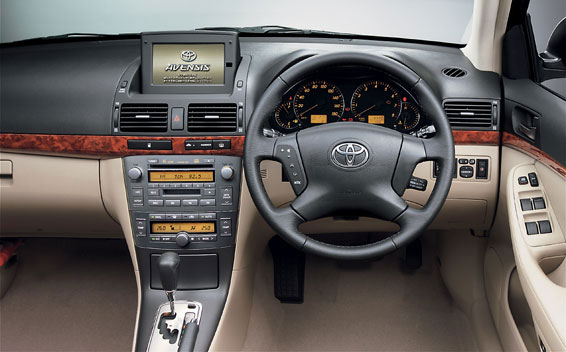 Toyota Avensis 2005
