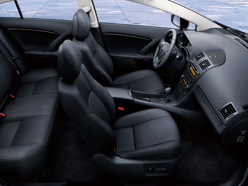 Toyota Avensis 2010 Model