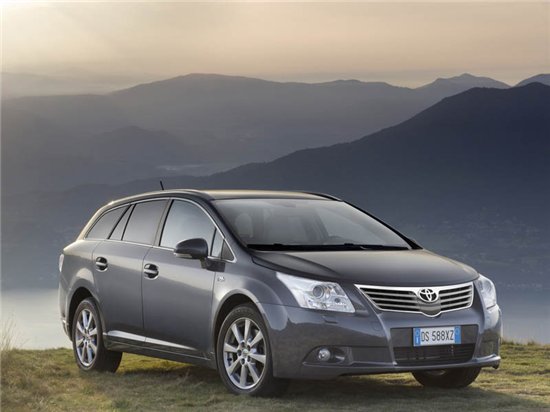 Toyota Avensis 2010