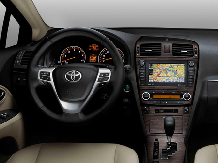 Toyota Avensis 2010