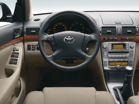 Toyota Avensis 2010