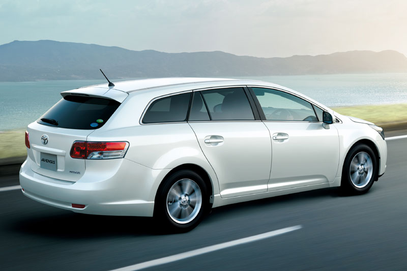 Toyota Avensis 2013