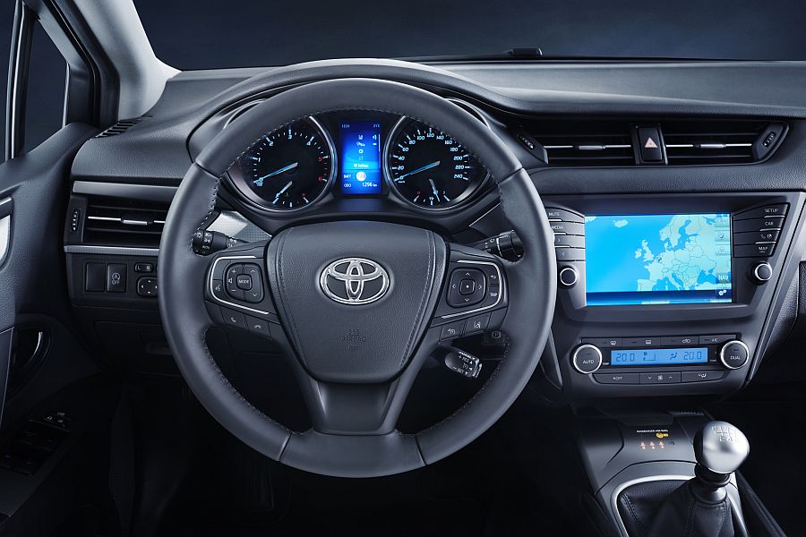 Toyota Avensis 2015 Model