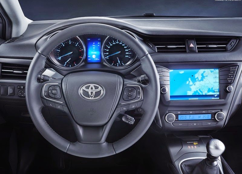 Toyota Avensis 2016
