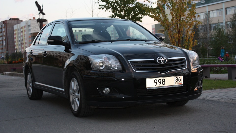 Toyota Avensis Black