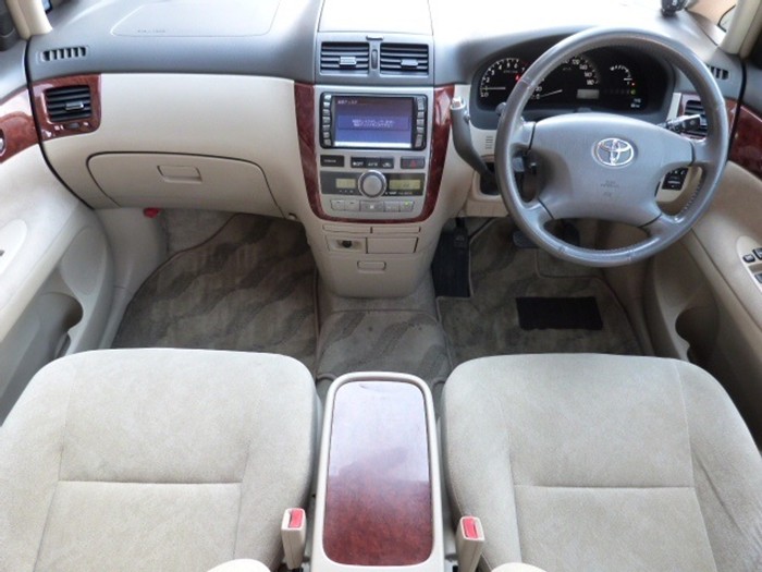 Toyota Avensis D4
