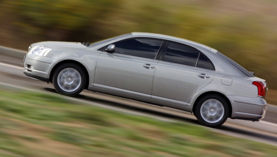 Toyota Avensis Opinie