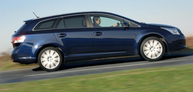 Toyota Avensis Opinie