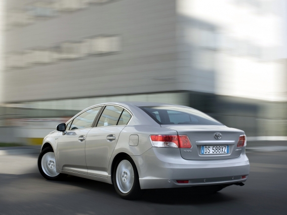 Toyota Avensis Sedan