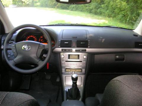 Toyota Avensis Sol