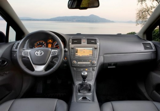Toyota Avensis Sol