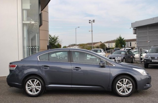Toyota Avensis T4