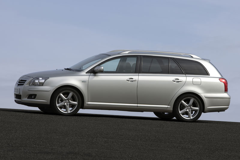 Toyota Avensis Universal